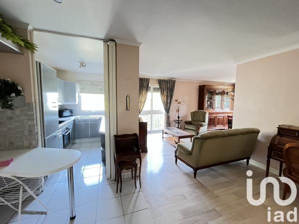Appartement 3 pièces de 67 m² à Grigny (91350)