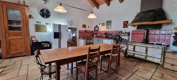 Maison 9 pièces - 463 m²