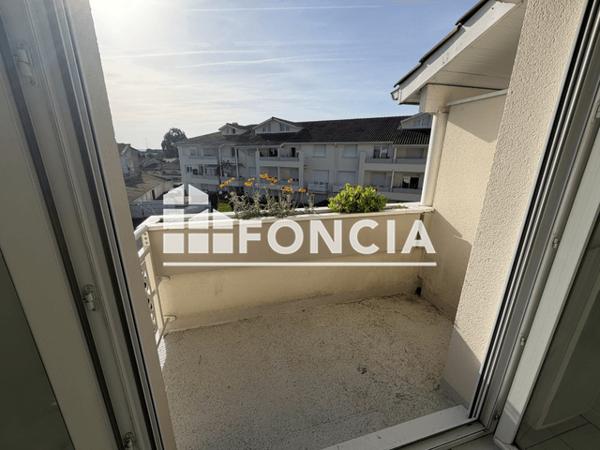 Location Appartement 2 pièces 41.37 m² - RESIDENCE CLOS DE LA FONDERIE 20 RUE BOURGES APT B 222 Talence 33400