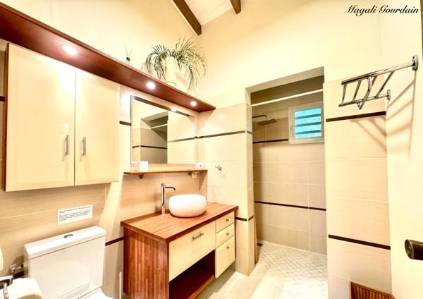 SAINT-FRANÇOIS – VILLA D’EXCEPTION AVEC GRANDE PISCINE, À 5 MINUTES DES PLAGES