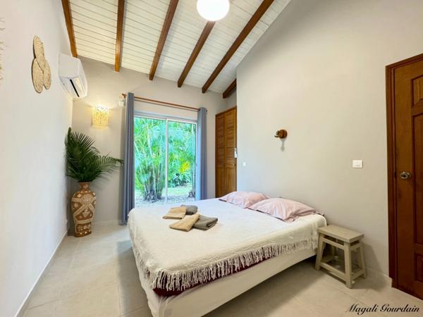 SAINT-FRANÇOIS – VILLA D’EXCEPTION AVEC GRANDE PISCINE, À 5 MINUTES DES PLAGES