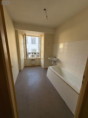 Immeuble à vendre à Joinville en Haute-Marne (52300), ref : JO/976