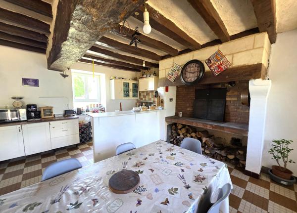 Maison de Campagne 3 chambres, dépendances, cave et terrain. Vie de plain-pied possible.