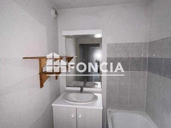 Location Appartement 2 pièces 42 m² - 229 RUE MARCELLE DAVET Montauban 82000