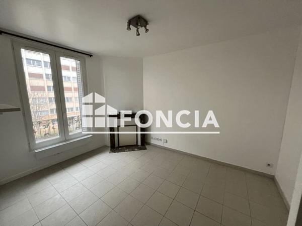 Location Studio 27.01 m² - 76 RUE GABRIEL PERI Maisons Alfort 94700