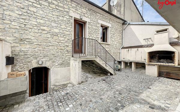 Maison à vendre    3 pièces • 70 m2 Aubergenville