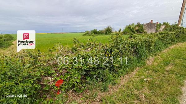 TERRAIN CONSTRUCTIBLE   1622 M2 NON VIABILISE