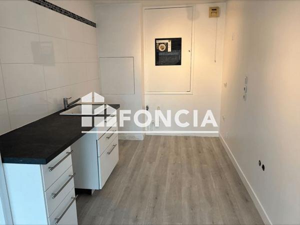 Location Appartement 3 pièces 65.01 m² - 68 COURS DE VINCENNES Paris 75012