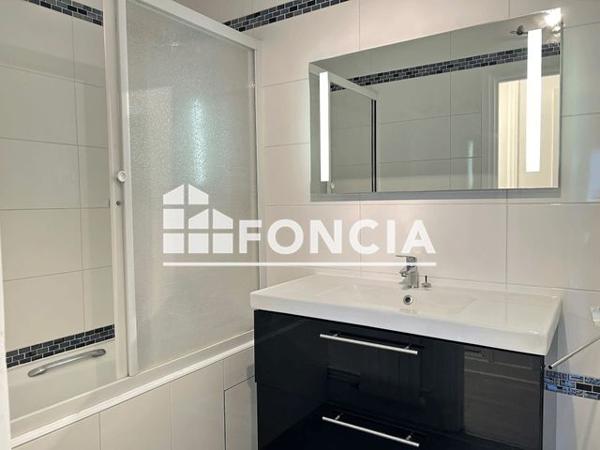 Location Appartement 3 pièces 65.01 m² - 68 COURS DE VINCENNES Paris 75012