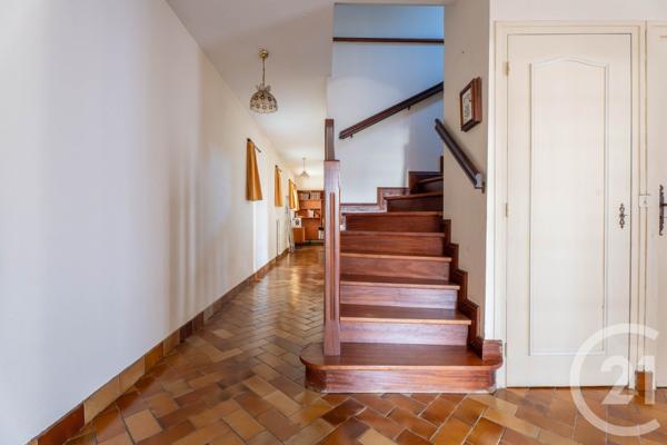 Maison à vendre  6 pièces - 235,70 m 2   BIDART  - 64