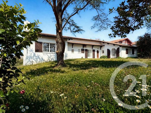 Maison à vendre  6 pièces - 235,70 m 2   BIDART  - 64