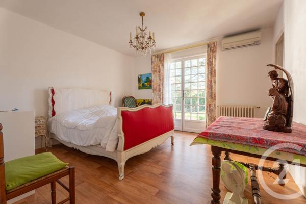 Maison à vendre  6 pièces - 235,70 m 2   BIDART  - 64