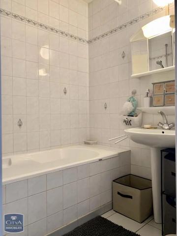 Appartement à louer 2 pièces 28.53m² Carmaux (81400)