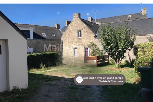 Maison en pierre au coeur du bourg