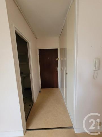 Appartement T1 à vendre  1 pièce - 27,95 m2 COMPIEGNE - 60
