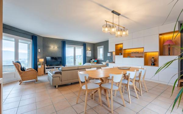 Maison à vendre    6 pièces •  Bessenay