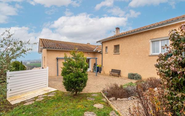 Maison à vendre    6 pièces •  Bessenay