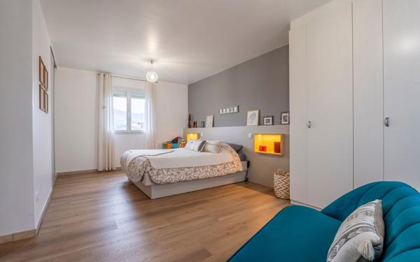 Maison à vendre    6 pièces •  Bessenay