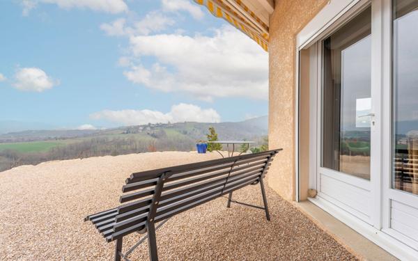 Maison à vendre    6 pièces •  Bessenay