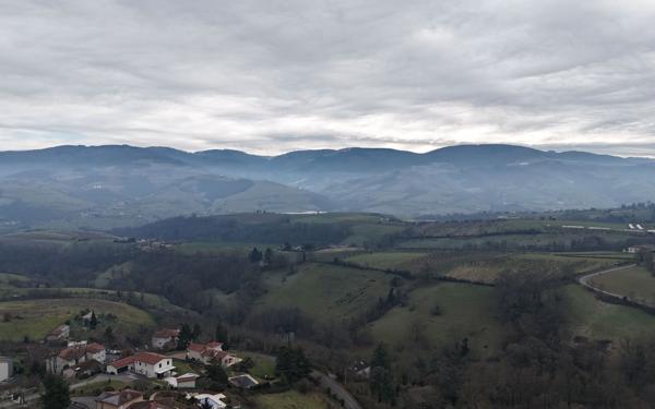 Maison à vendre    6 pièces •  Bessenay