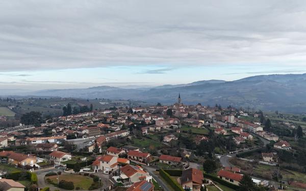 Maison à vendre    6 pièces •  Bessenay