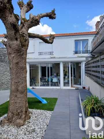 Maison 5 pièces de 130 m² à Bellevigny (85170)