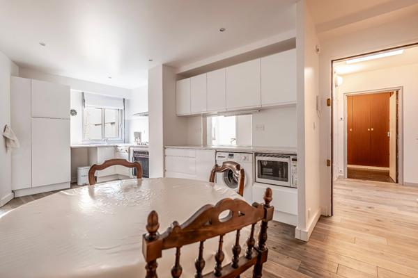 Appartement Paris 4 pièce(s) 78.41 m2