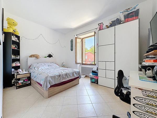 Appartement Roquemaure 2 pièce(s) d'environ 47m²