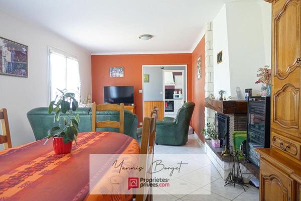 Maison familiale avec grand jardin clos et dépendances à Chauché