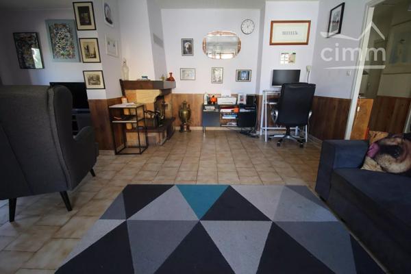 A vendre une maison de plain pied de 90 m² habitables.
