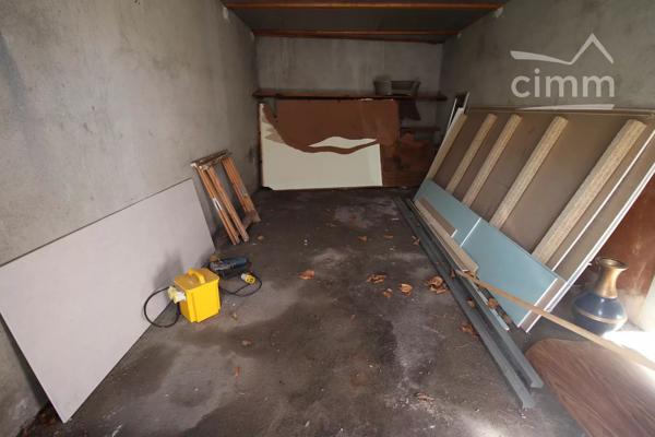 A vendre une maison de plain pied de 90 m² habitables.