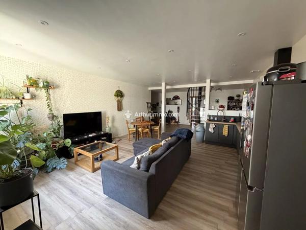 Vente                                                      Appartement
                        
                     3 pièces                      80 m2                     à Millau