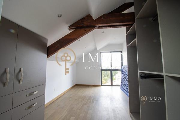 Apt DUPLEX 4 pièces 100m2 avec Balcon EXCELLENT ETAT