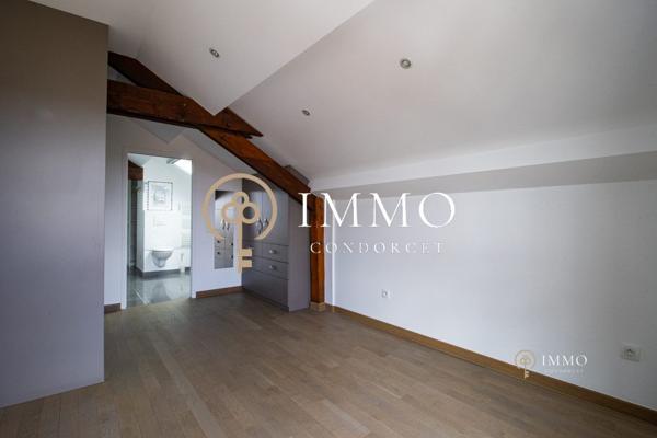 Apt DUPLEX 4 pièces 100m2 avec Balcon EXCELLENT ETAT