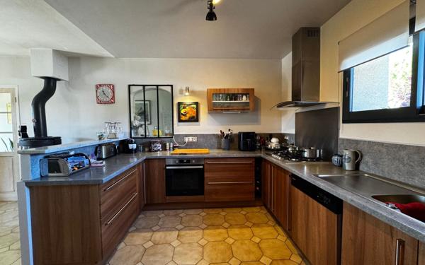 Maison à vendre    5 pièces • 170 m2 Pernes-les-Fontaines