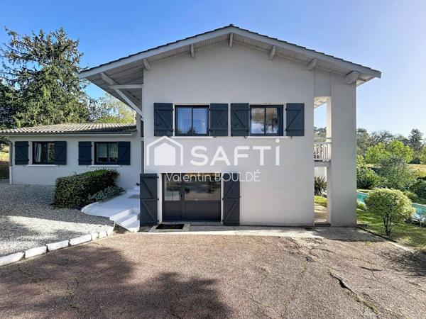 ? MAISON FAMILIALE – VOLUMES, LUMIÈRE, PISCINE, ÉCOLES-COLLÈGE-ACTIVITÉS À PIED, TÉLÉTRAVAIL/ PROFESSION LIBÉRALE