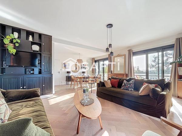 ? MAISON FAMILIALE – VOLUMES, LUMIÈRE, PISCINE, ÉCOLES-COLLÈGE-ACTIVITÉS À PIED, TÉLÉTRAVAIL/ PROFESSION LIBÉRALE