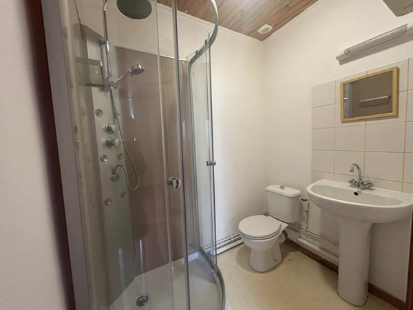 Studio à louer à Civray