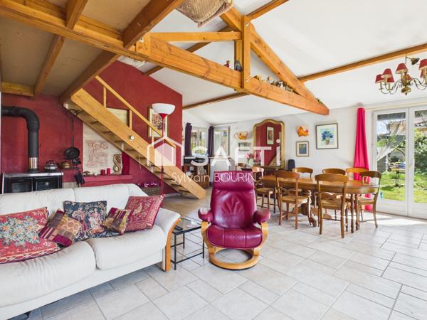 Maison familiale 5 chambres à Reyrieux