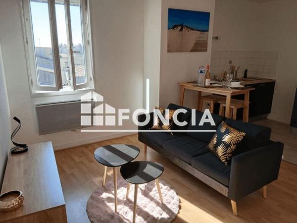 Location Appartement meublé 2 pièces 33.75 m² - 64 RUE DE LA GARE Niort 79000