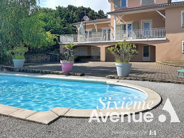 Maison 6 pièces 257 m2