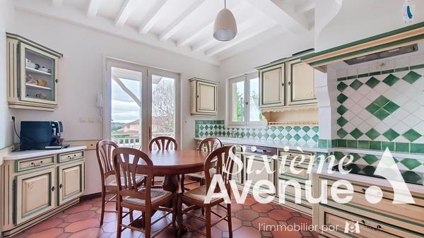 Maison 6 pièces 257 m2
