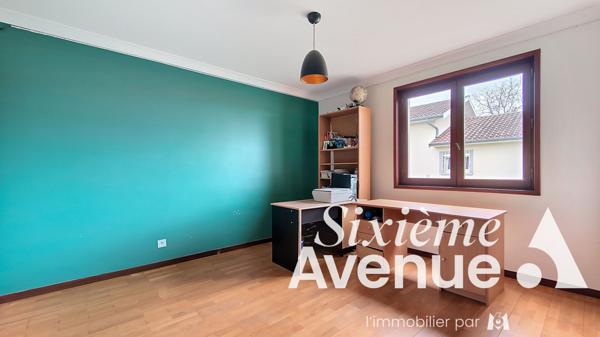 Maison 6 pièces 257 m2