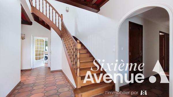 Maison 6 pièces 257 m2