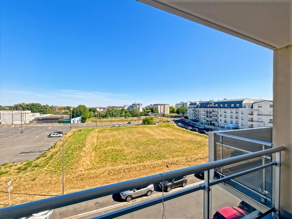Appartement 2 pièces 48 m² ? Cergy Point du Jour ? 3 Balcons (10 m2) & Box fermé