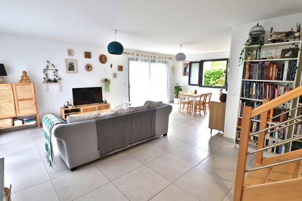 Maison Craponne 5 pièces 3 chambres, 117 m2 sur un terrain de 627m²