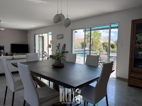 Maison 7 pièce(s) 4 chambre(s) 228.91 m²