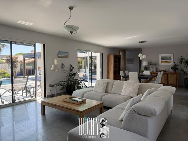 Maison 7 pièce(s) 4 chambre(s) 228.91 m²