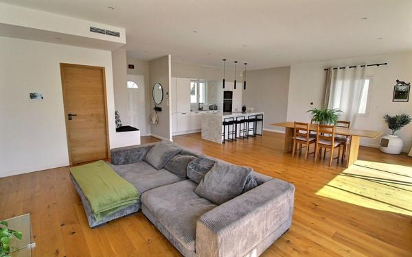 Maison à vendre    4 pièces • 114,50 m2 Marseille 13