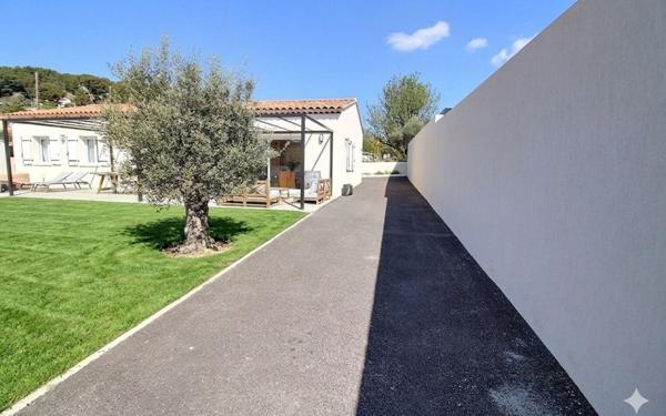 Maison à vendre    4 pièces • 114,50 m2 Marseille 13